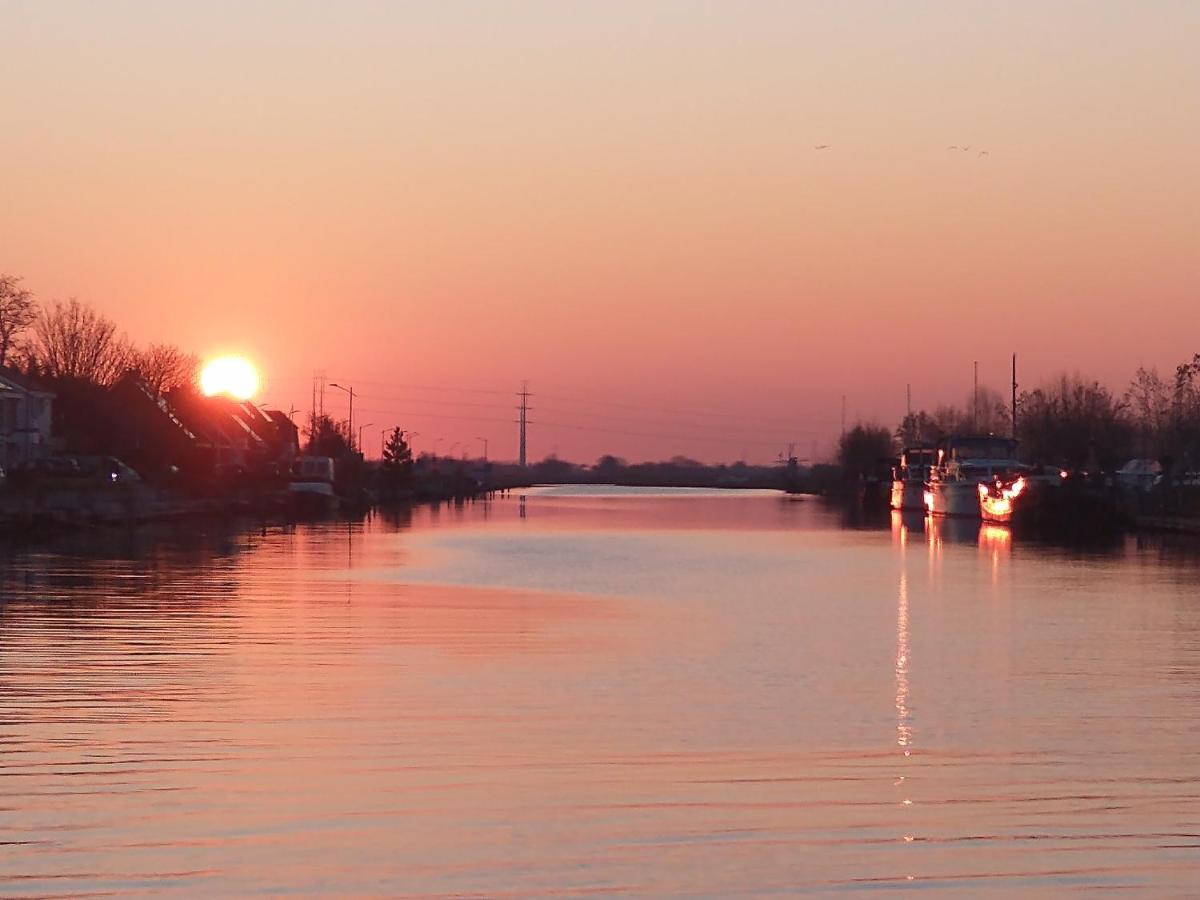 B&Bslapenopeeneiland Kaag Luaran gambar